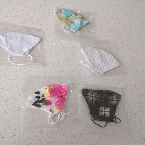 Light summer design face masks 🍀🍀🍀 - Picture 7 of 8